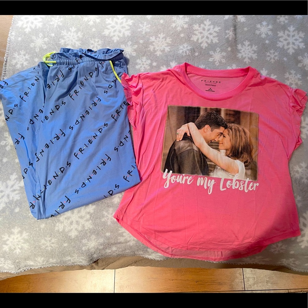 FRIENDS sleepwear set!